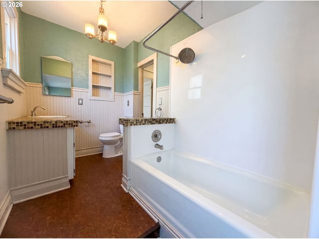 3214 Se 9TH Ave, Portland, OR 97202