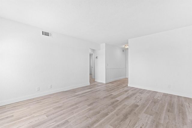 308 Stillwater Drive, Jupiter, FL 33458