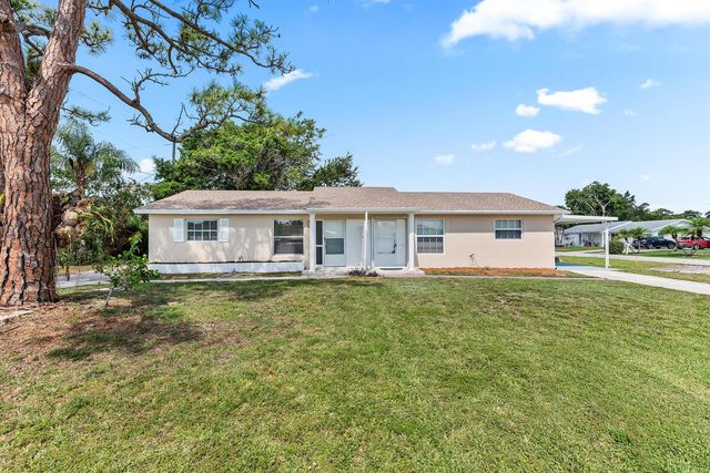 308 Stillwater Drive, Jupiter, FL 33458