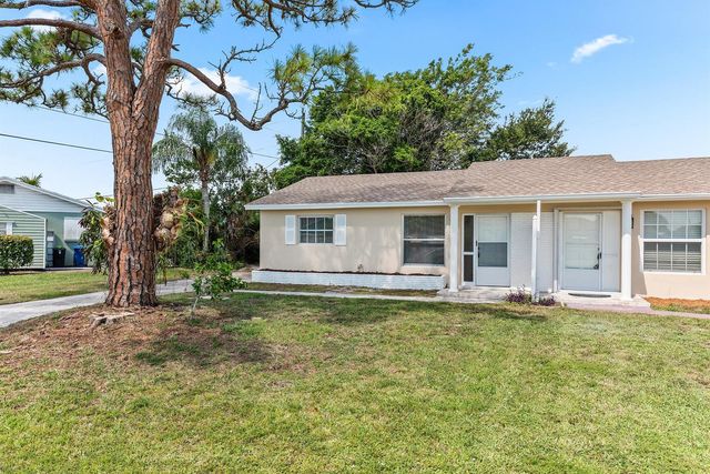 308 Stillwater Drive, Jupiter, FL 33458