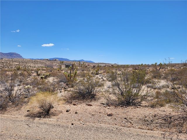 720 E Vulcan Drive, Meadview, AZ 86444