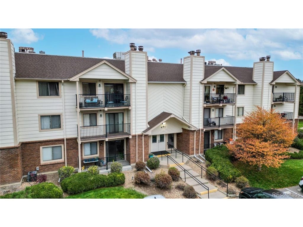 491 S Kalispell Way 305, Aurora, CO 80017