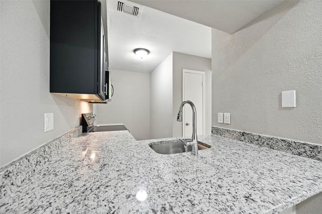 8545 Midpark Road 66, Dallas, TX 75240