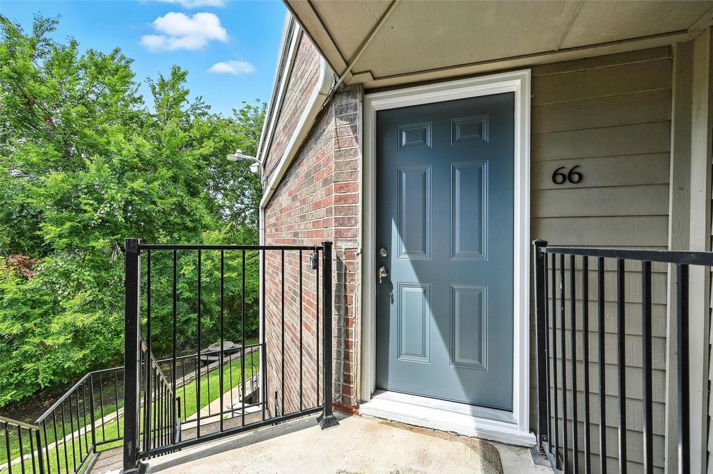 8545 Midpark Road 66, Dallas, TX 75240