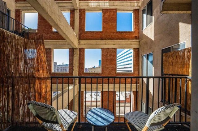 312 W 5th 907, Los Angeles, CA 90013