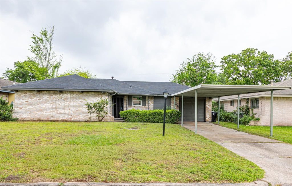 7706 Lakewood Drive, Houston, TX 77016