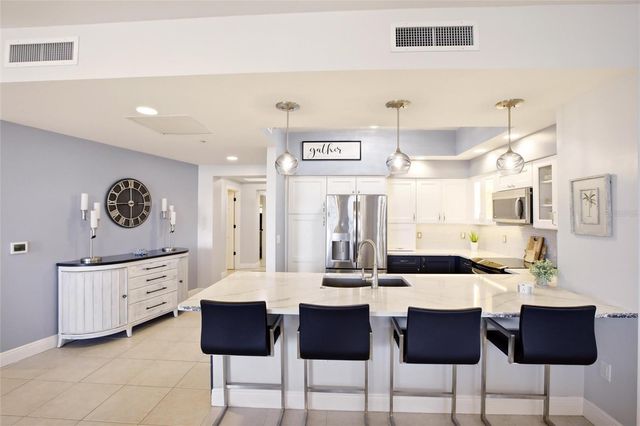 3313 SUNSET KEY CIRCLE 105, Punta Gorda, FL 33955