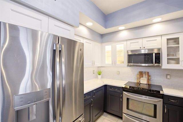 3313 SUNSET KEY CIRCLE 105, Punta Gorda, FL 33955