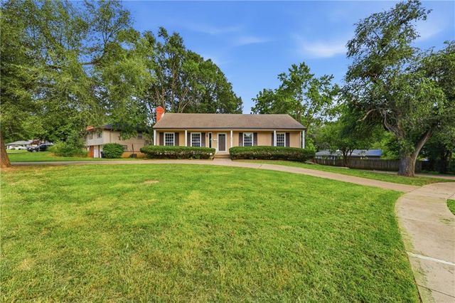 6301 E 109th Terrace, Kansas City, MO 64134