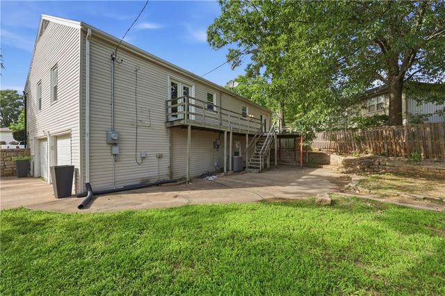 6301 E 109th Terrace, Kansas City, MO 64134