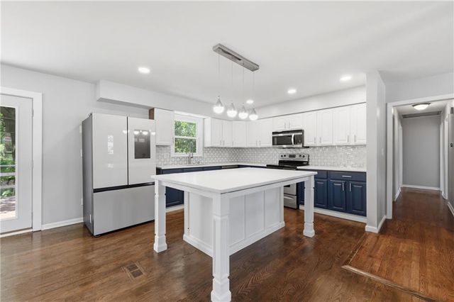 6301 E 109th Terrace, Kansas City, MO 64134