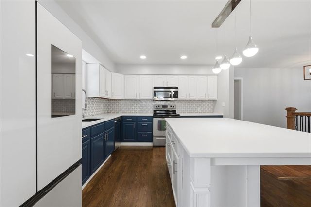 6301 E 109th Terrace, Kansas City, MO 64134