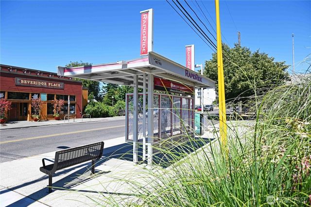 6400 Fauntleroy Way SW, Seattle, WA 98136