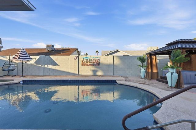 7926 W Dahlia Drive, Peoria, AZ 85381