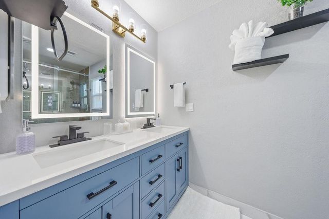 7926 W Dahlia Drive, Peoria, AZ 85381