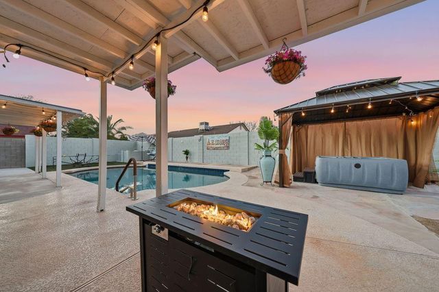 7926 W Dahlia Drive, Peoria, AZ 85381