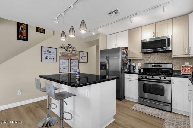 2274 E PEACH TREE Drive, Chandler, AZ 85249