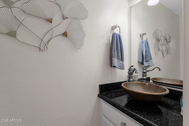 2274 E PEACH TREE Drive, Chandler, AZ 85249