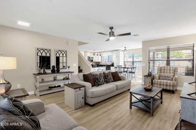 2274 E PEACH TREE Drive, Chandler, AZ 85249