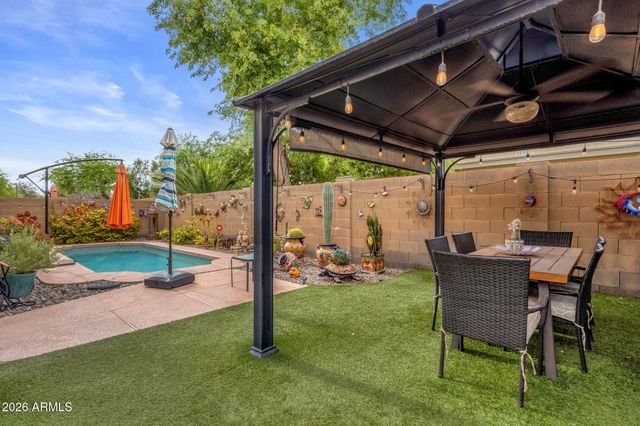 2274 E PEACH TREE Drive, Chandler, AZ 85249