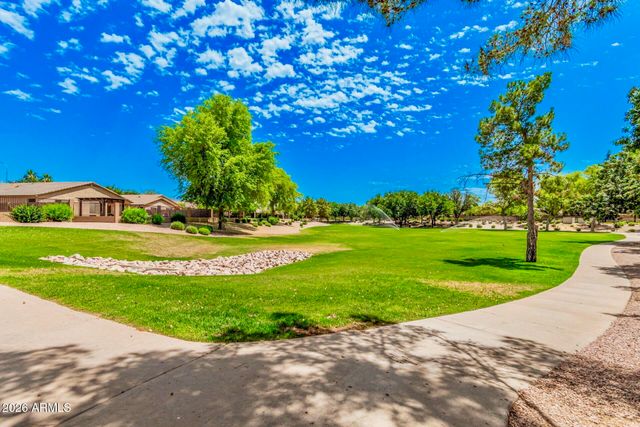 2274 E PEACH TREE Drive, Chandler, AZ 85249