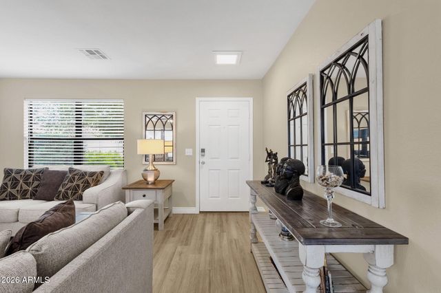 2274 E PEACH TREE Drive, Chandler, AZ 85249