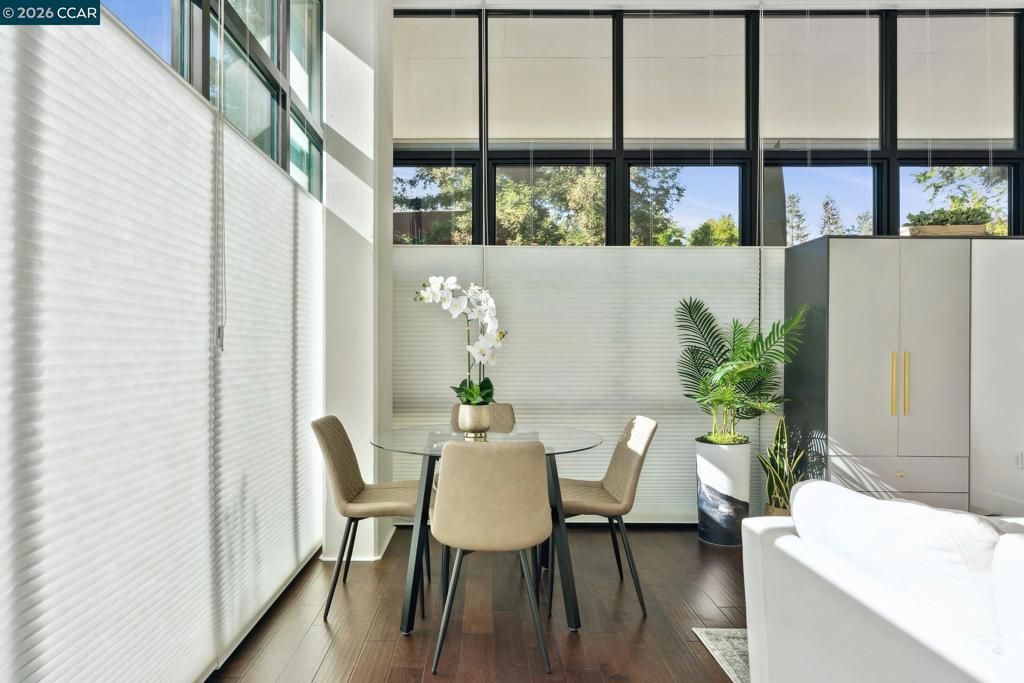 Image 16 of property listing at 210 Lafayette Circle 101, Lafayette, CA 94549