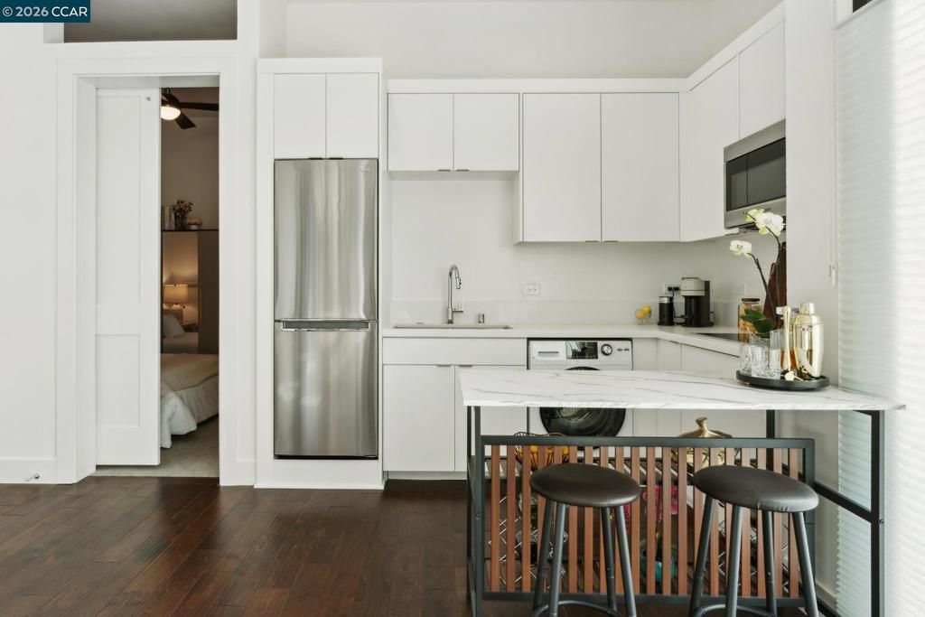 Image 24 of property listing at 210 Lafayette Circle 101, Lafayette, CA 94549