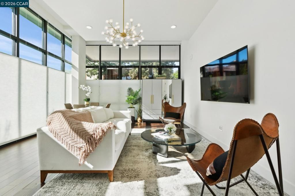 Image 9 of property listing at 210 Lafayette Circle 101, Lafayette, CA 94549