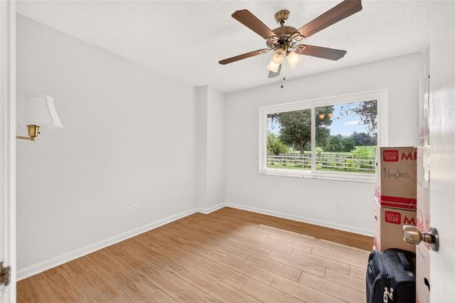 11281 N CIRCLE M AVENUE, Dunnellon, FL 34433