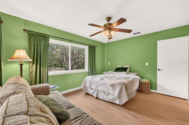 11281 N CIRCLE M AVENUE, Dunnellon, FL 34433