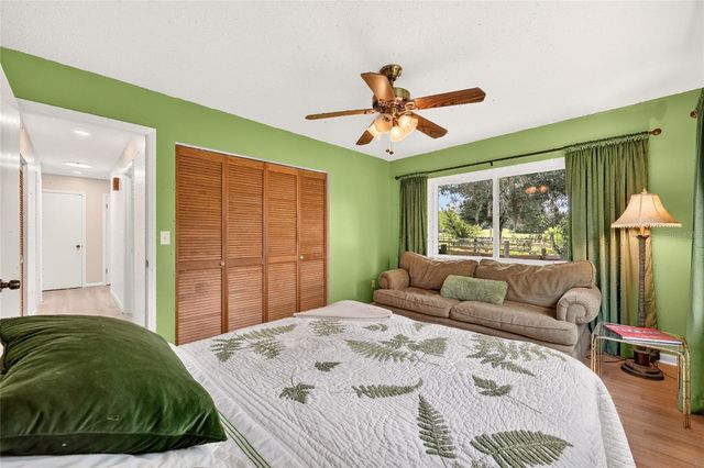11281 N CIRCLE M AVENUE, Dunnellon, FL 34433