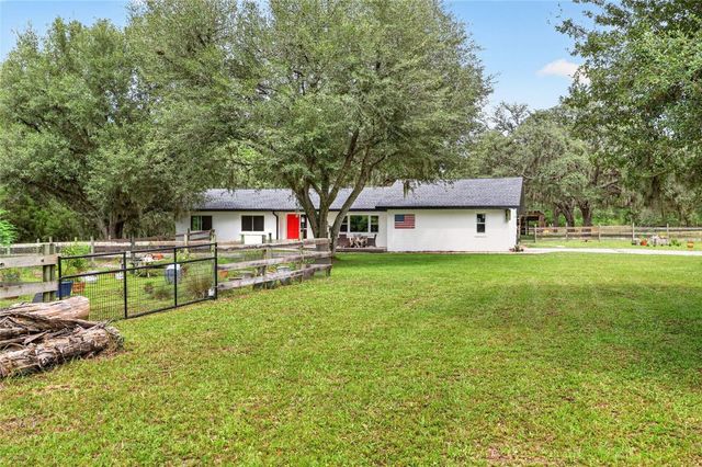 11281 N CIRCLE M AVENUE, Dunnellon, FL 34433