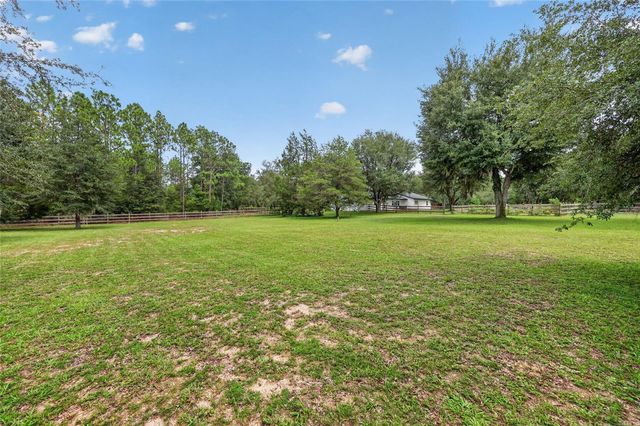 11281 N CIRCLE M AVENUE, Dunnellon, FL 34433