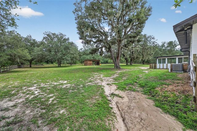 11281 N CIRCLE M AVENUE, Dunnellon, FL 34433