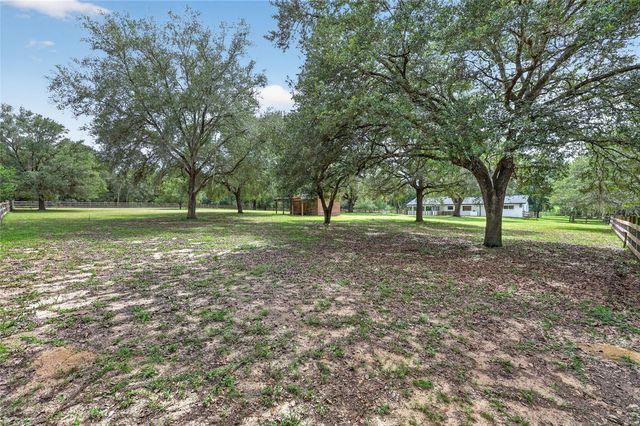 11281 N CIRCLE M AVENUE, Dunnellon, FL 34433