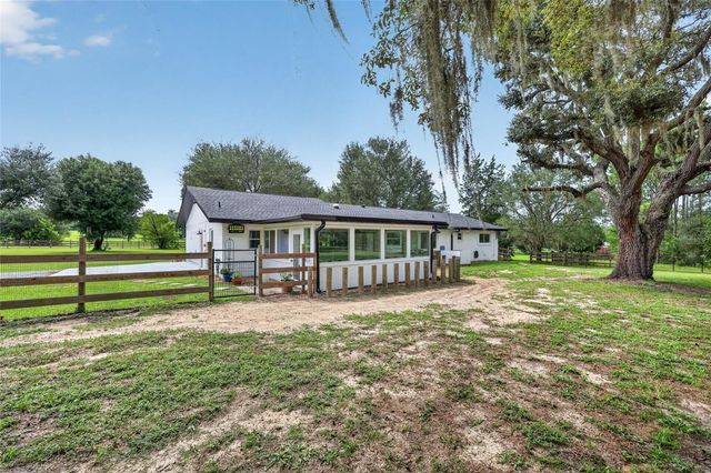 11281 N CIRCLE M AVENUE, Dunnellon, FL 34433