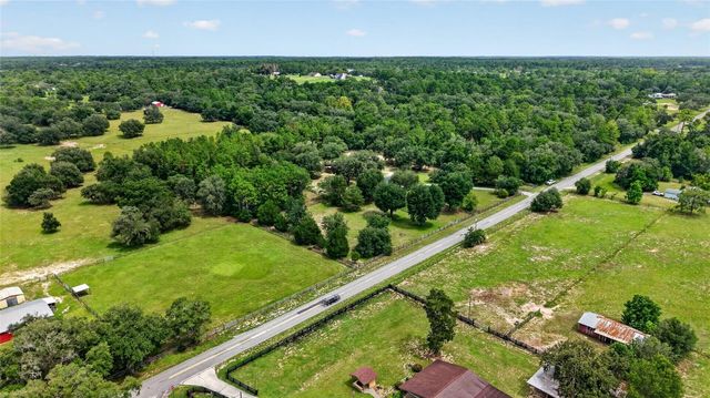 11281 N CIRCLE M AVENUE, Dunnellon, FL 34433