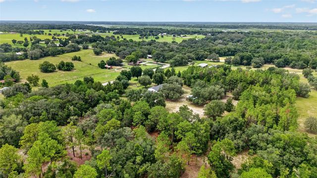 11281 N CIRCLE M AVENUE, Dunnellon, FL 34433