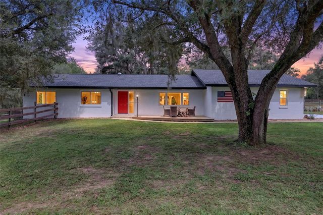 11281 N CIRCLE M AVENUE, Dunnellon, FL 34433