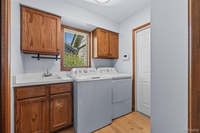 37781 Pickford Drive, Livonia, MI 48152