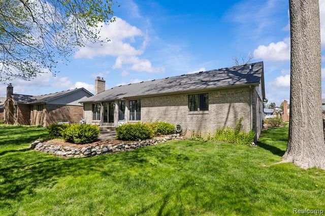 37781 Pickford Drive, Livonia, MI 48152