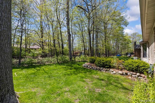 37781 Pickford Drive, Livonia, MI 48152