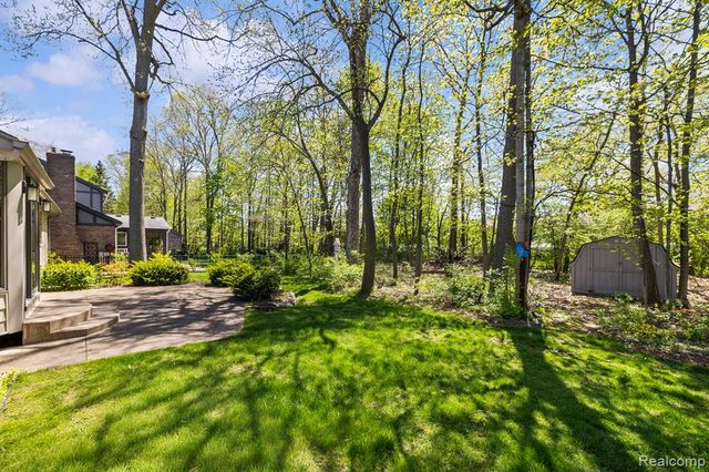 37781 Pickford Drive, Livonia, MI 48152