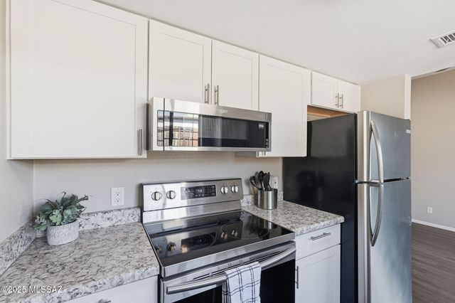 4170 W Mars Street, Tucson, AZ 85741