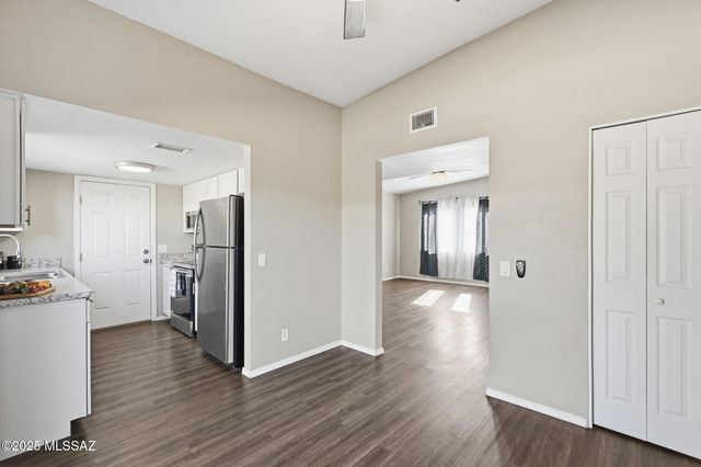 4170 W Mars Street, Tucson, AZ 85741