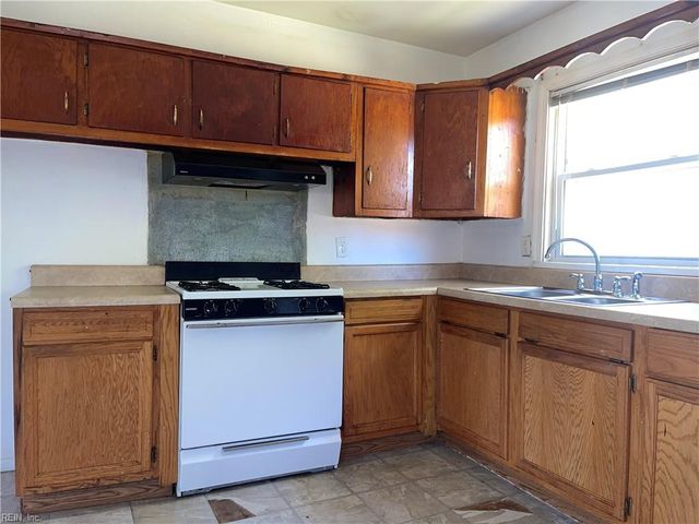 403 Dwight DR, Portsmouth, VA 23701