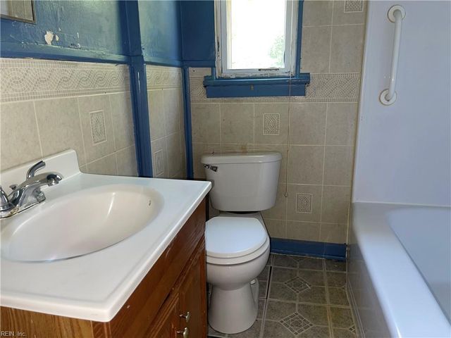403 Dwight DR, Portsmouth, VA 23701