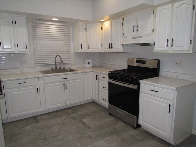 176 Selye Terrace, Rochester, NY 14613