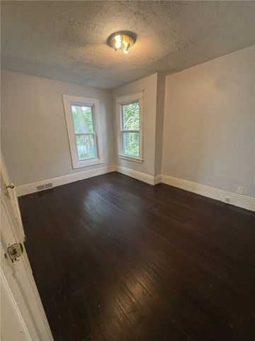 176 Selye Terrace, Rochester, NY 14613